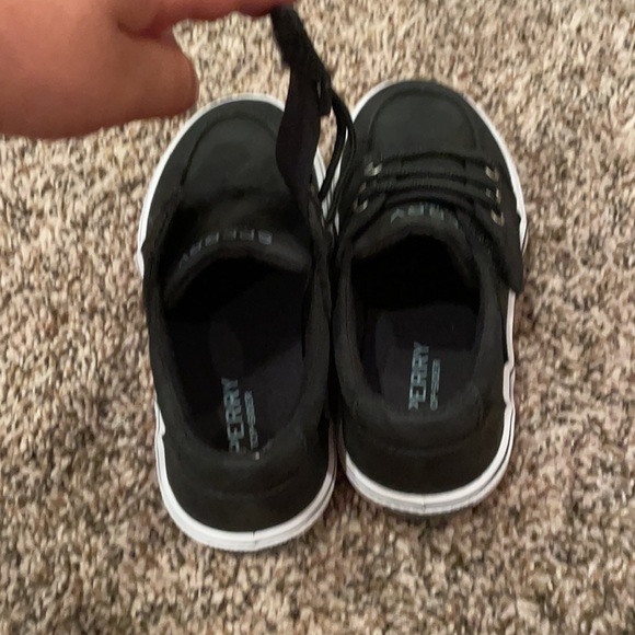 Like new size 11 boys Sperry casual shoes - Picture 6 of 7